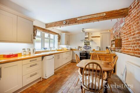 Kitchen / Breakfast Room