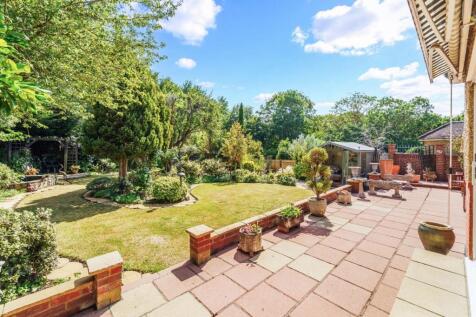 WOODLAND CLOSE