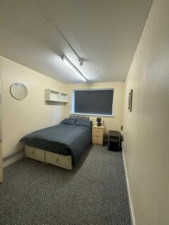 SUPPORTED ACCOMMODATION * Double ROOMS AVAILABLE ''MODERN HOUSE' 'FULLY FURNISHED*FREE WIFI' AVAILABLE IMMEDIATELY * TENANTS