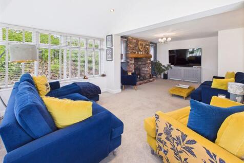 Garden Room through to Living Room