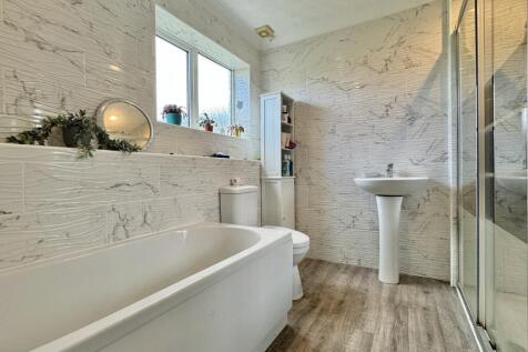 Bath and Shower Room