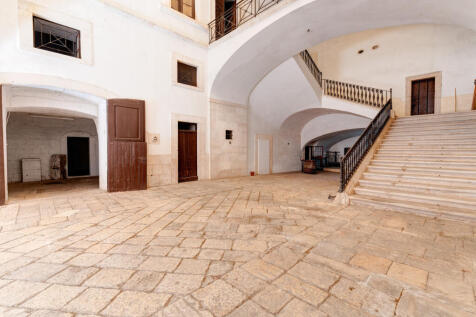 10_palazzo_casamassima_raro_realty