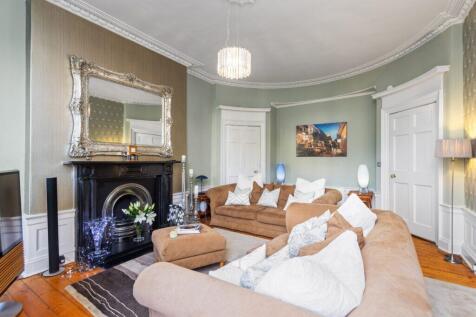 4 bed, 2 bath Town House in Edinburgh - Photo 6