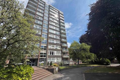 Beautifully presented apartment in an ideal location with modern decor throughout.
