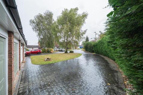 6 Warren Close-040.jpg