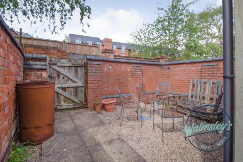 Rear gardens with secure access