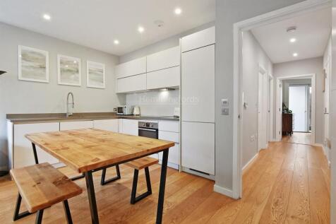 12-45adGCHMF - Flat 1 103 Copenhagen St - Receptio