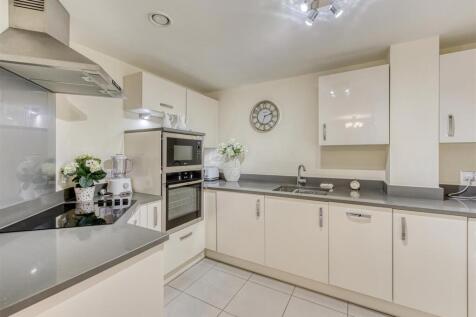 14 Clock Gardens-08.jpg