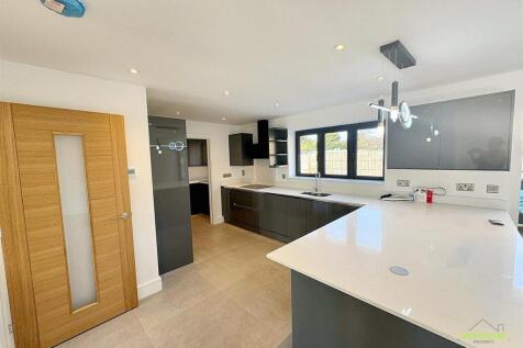 PHOTO-2025-08-22-11-26-41 2.jpg