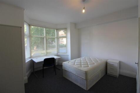 7 Bedroom Semi-Detached in SO15 5BA