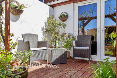 External Lifestyle Photograph