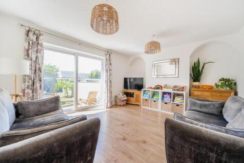 Living Room.jpg
