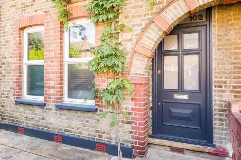 Elphinstone Road, E17