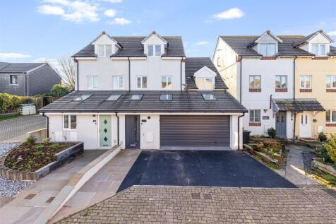 A03 - 7 Oakwood Close Dartmouth - 251117.jpg